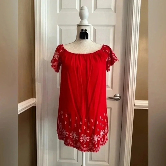 Altar’d State Red and White Off the Shoulder Dress‎ - Picture 5 of 9
